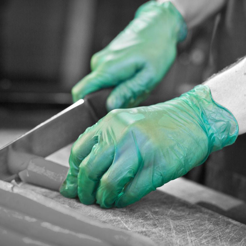 https://www.workwear.co.uk/user/products/large/SHIELD2-GD17-POWDER-FREE-GREEN-VINYL-DISPOSABLE-GLOVES-ik-1(3).jpg