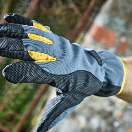 Briers Advanced All-Weather Gardening Gloves: Breathable, Waterproof, Anti-Vibration, Warm