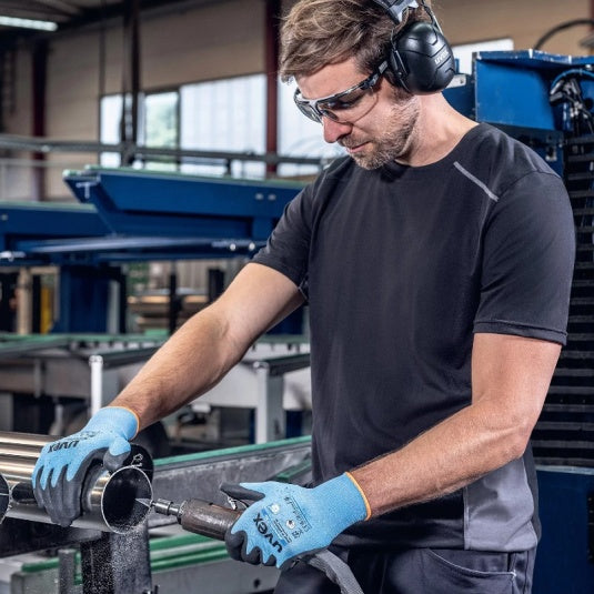 Uvex Phynomic C XG Flexible Touchscreen Grip Gloves for Oily Handling